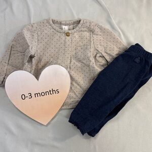 Zara and GAP - 2 piece newborn baby outfit/set. Size 0-3 months
